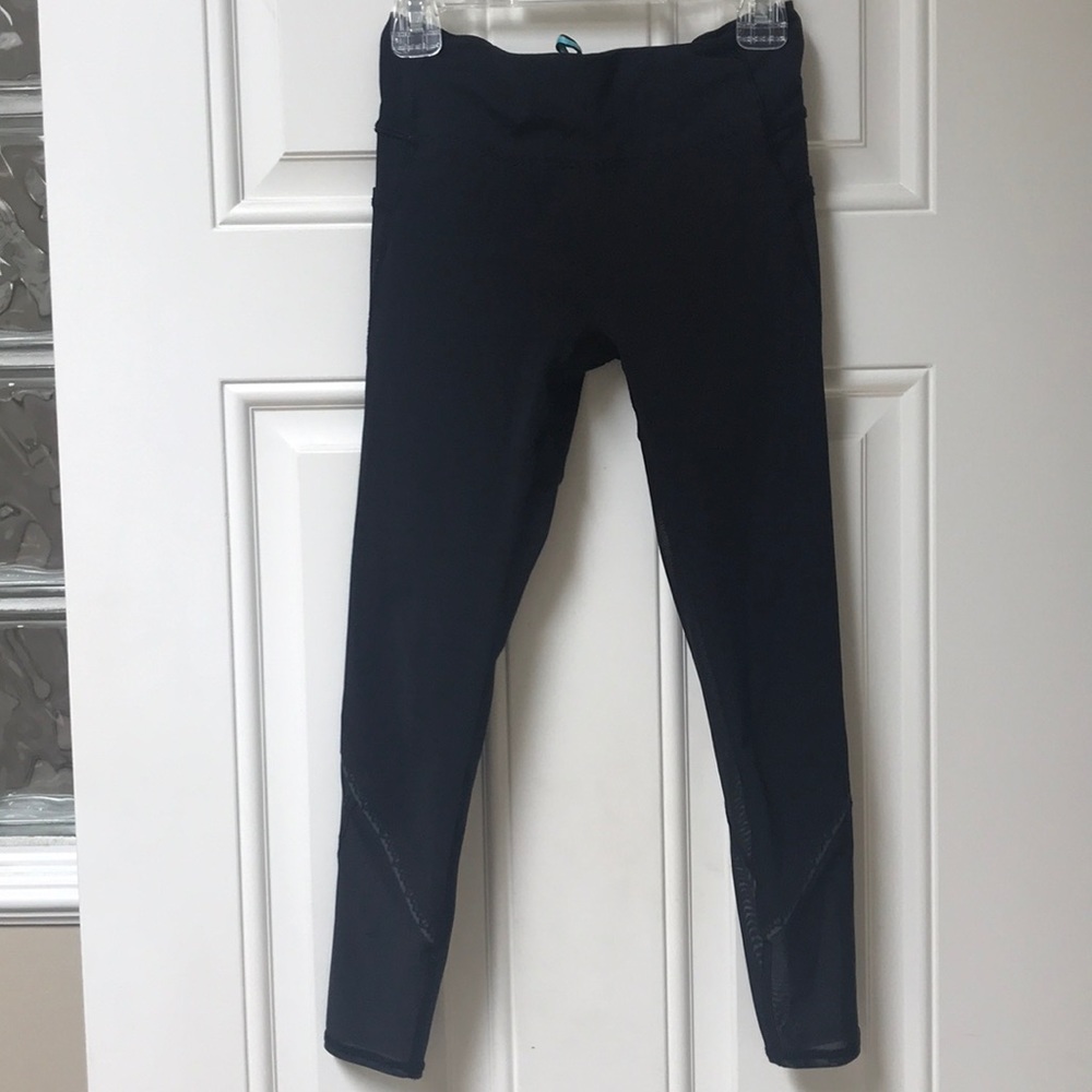 Girl’s Ivivva Black Leggings Size 8